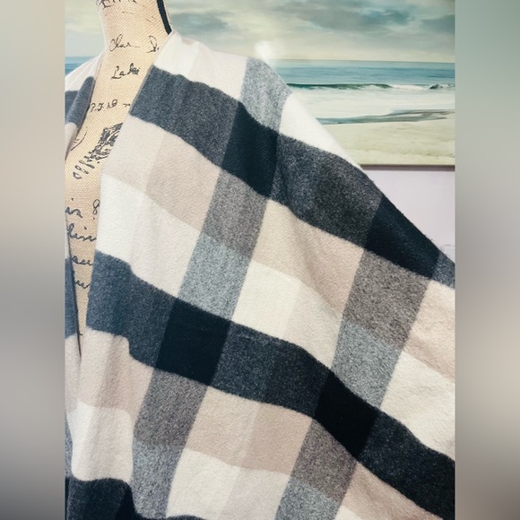 Style & Co. Color Block Poncho One Size - Picture 5 of 15